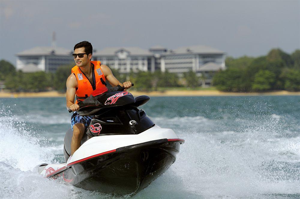 Thistle Port Dickson Resort Buitenkant foto Jet skiing at East Coast Park, Singapore