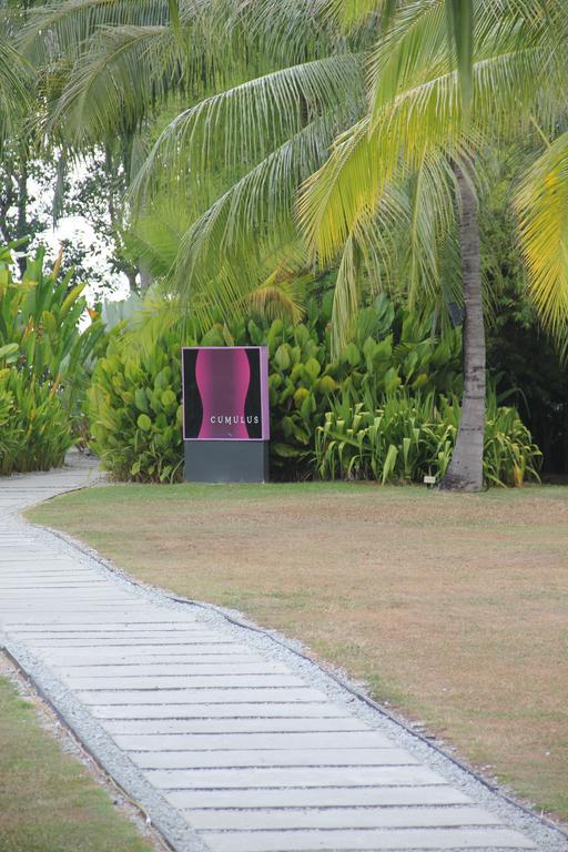 Thistle Port Dickson Resort Buitenkant foto Entrance to the complex