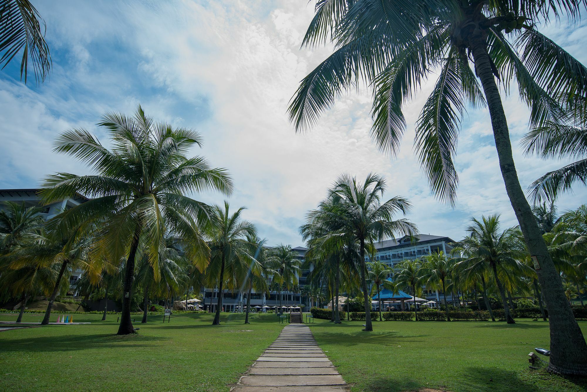 Thistle Port Dickson Resort Buitenkant foto The campus of USM